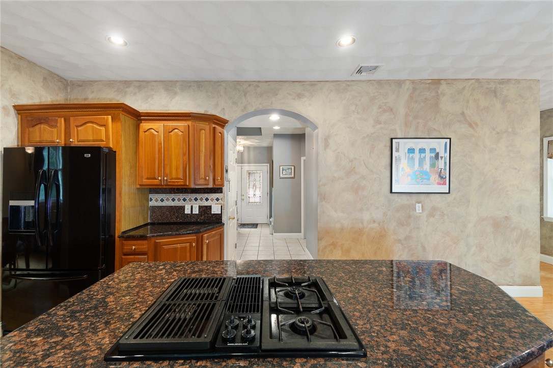 290 Albion Road Lincoln, RI 02865 - Photo 6 of 50