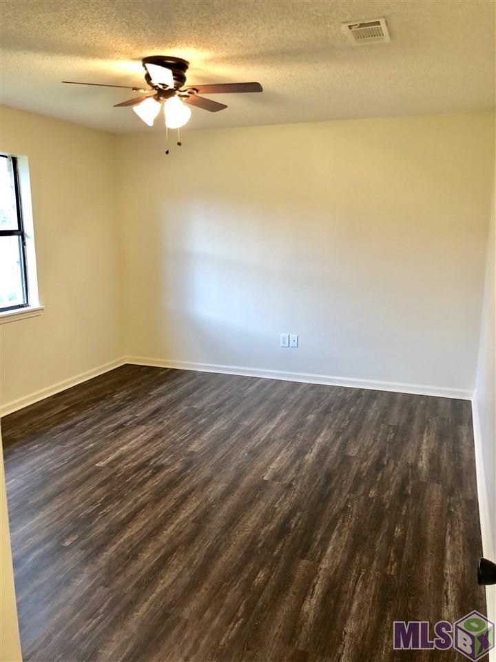 2113 Maple Ridge Avenue Baton Rouge, LA 70816 - Photo 8 of 11 2nd bedroom