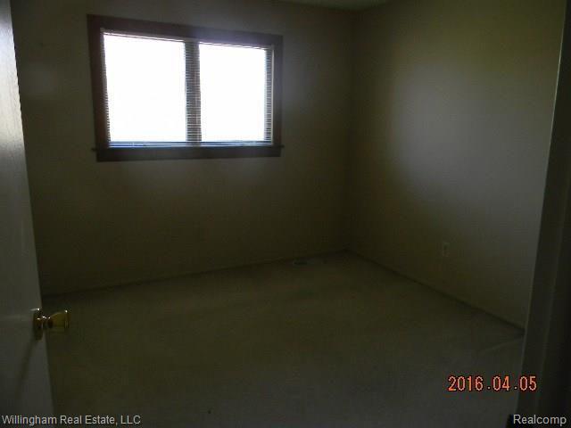 41510 Hanford Road Canton, MI 48187 - Photo 6 of 10 2nd bedroom.JPG