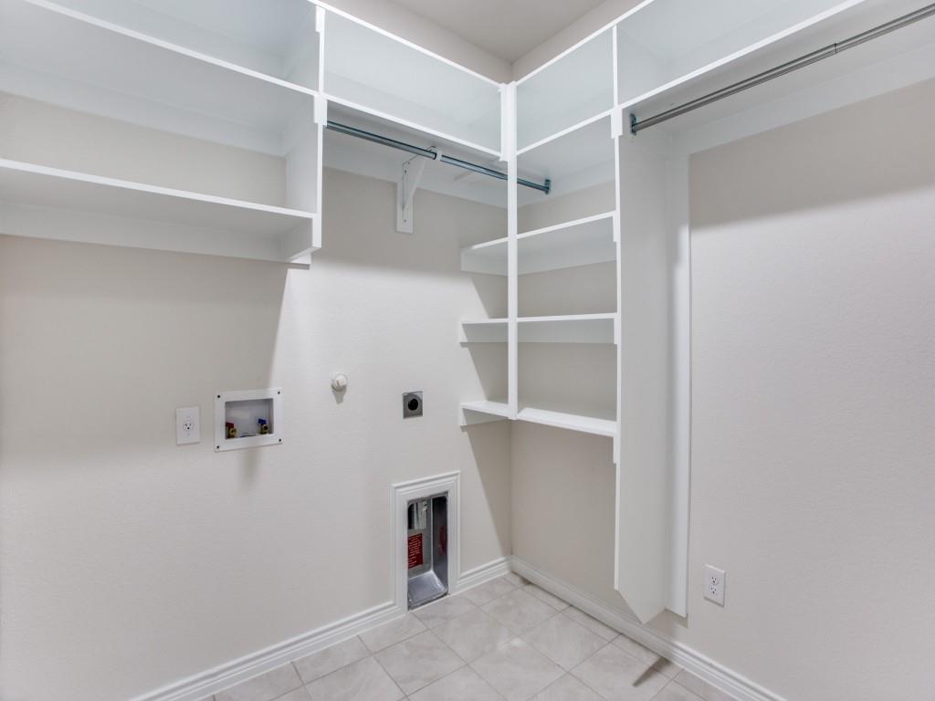 123 Lakeview Circle Pilot Point, TX 76258 - Photo 29 of 39 a view of an empty walk in closet
