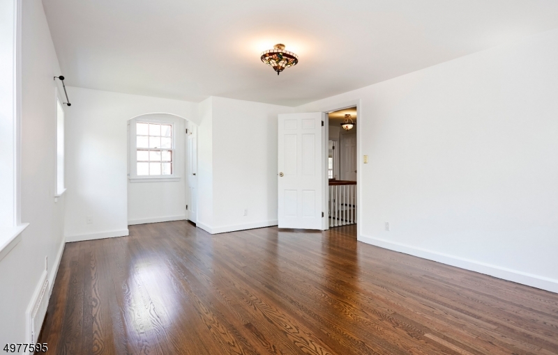 742 Ridgewood Road Millburn, NJ 07041 - Photo 8 of 11