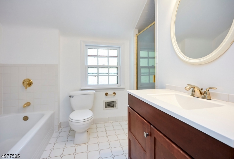 742 Ridgewood Road Millburn, NJ 07041 - Photo 9 of 11