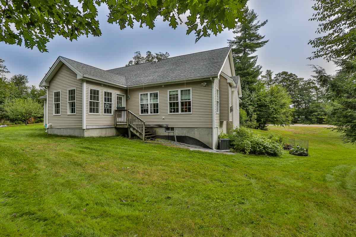 44 Indian Falls Road New Boston, NH 03070 - Photo 3 of 27