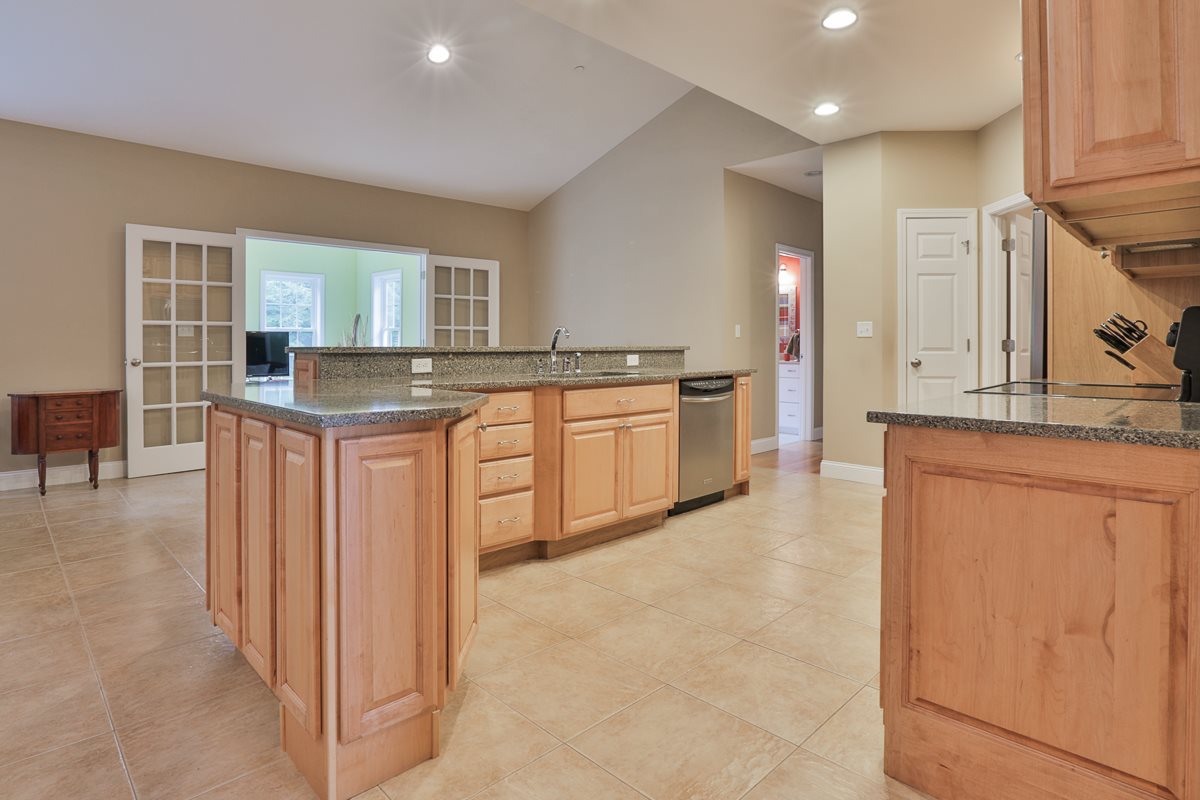 44 Indian Falls Road New Boston, NH 03070 - Photo 10 of 27
