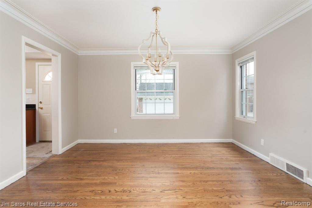 661 Neff Road Grosse Pointe, MI 48230 - Photo 3 of 9