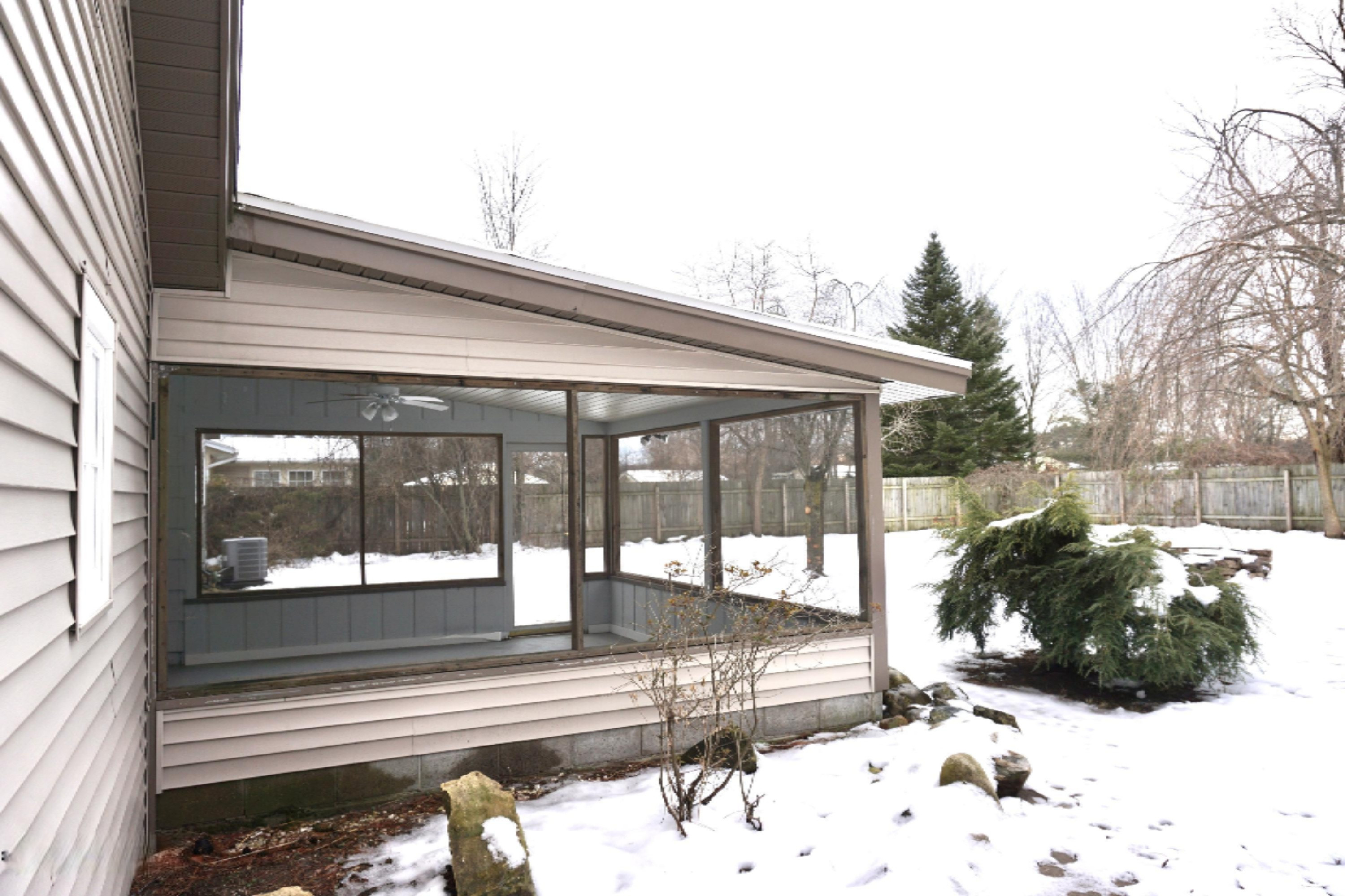 4147 South Brooks Road Muskegon, MI 49444 - Photo 3 of 27 fullsizeoutput_f25