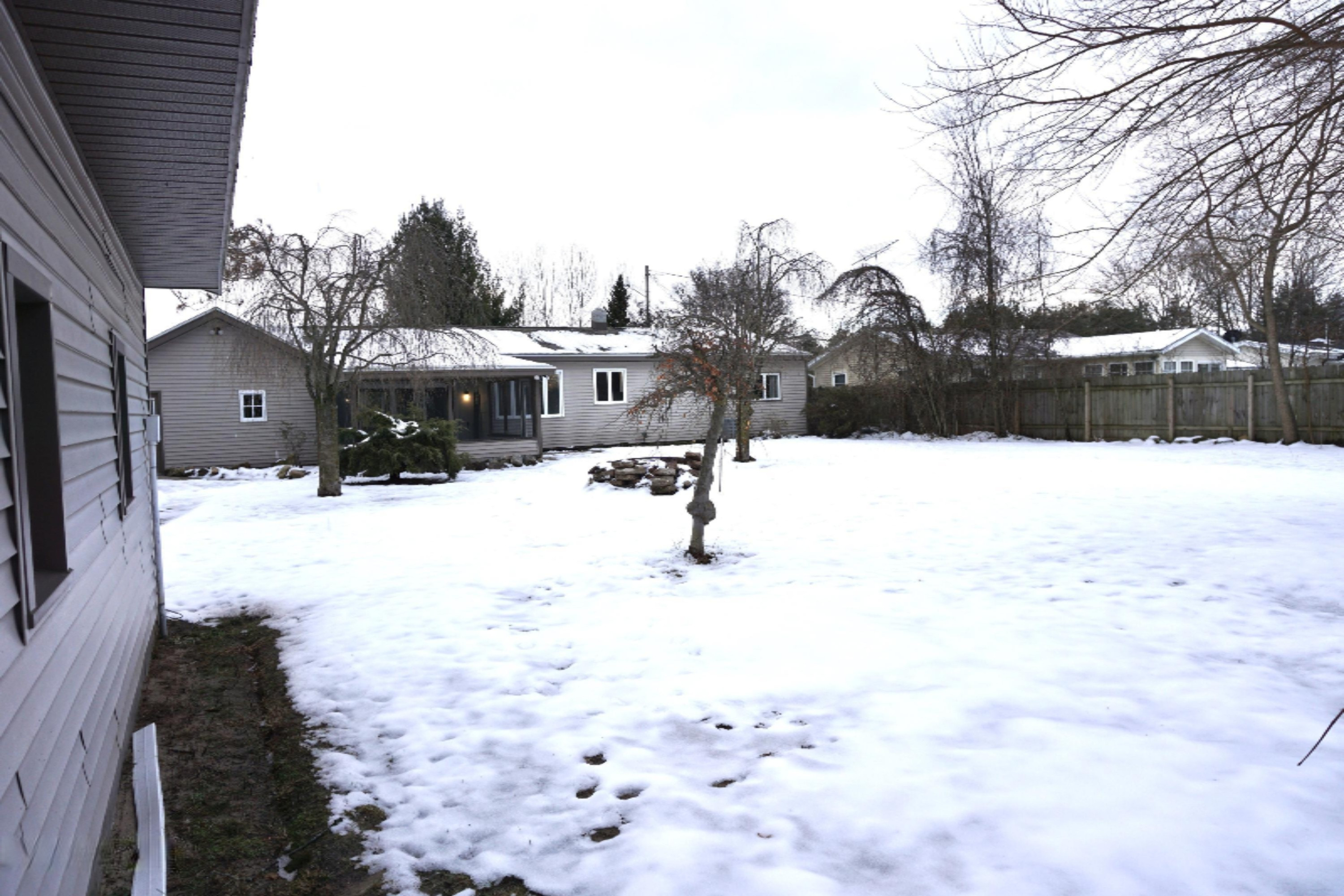 4147 South Brooks Road Muskegon, MI 49444 - Photo 6 of 27 fullsizeoutput_f20