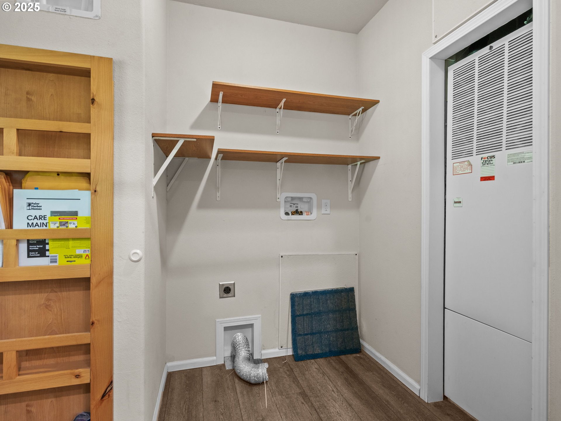 33635 North Fork Road Southeast Lyons, OR 97358 - Photo 25 of 42