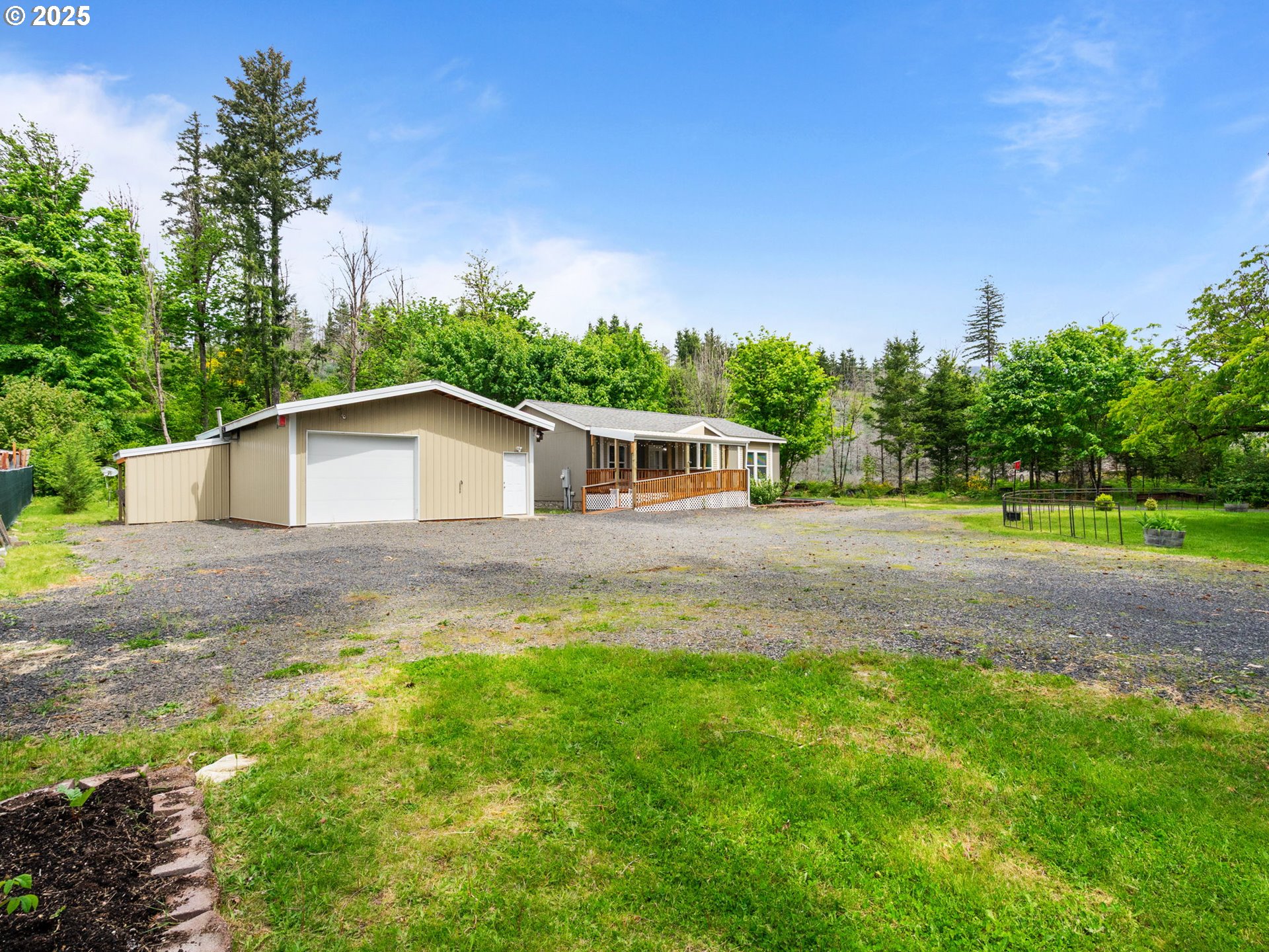 33635 North Fork Road Southeast Lyons, OR 97358 - Photo 3 of 42