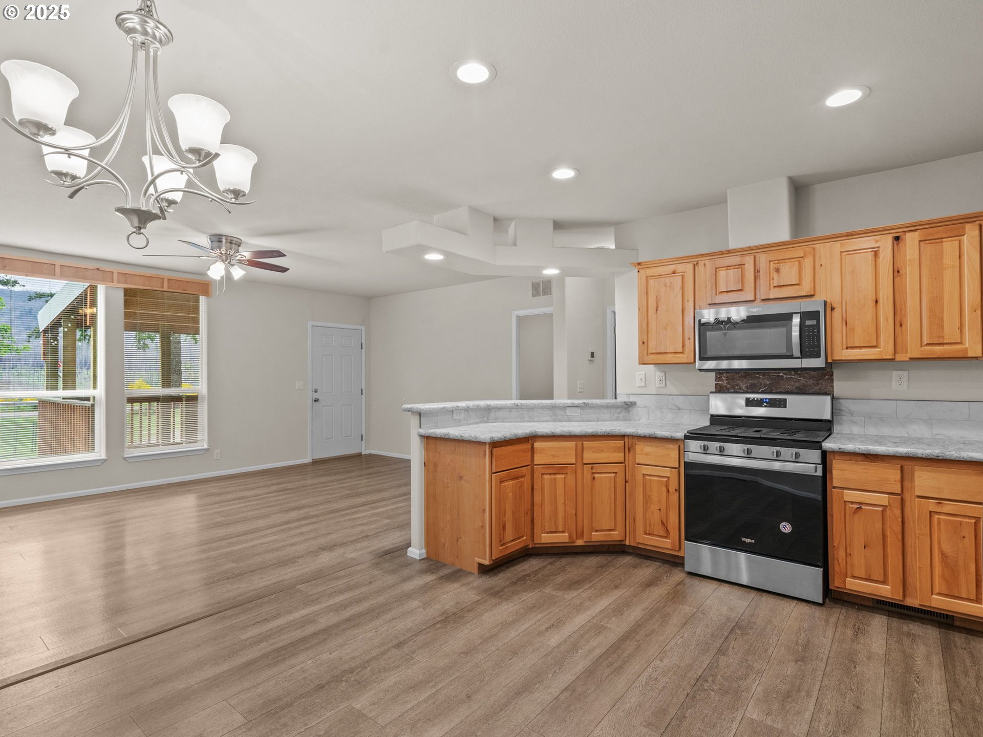 33635 North Fork Road Southeast Lyons, OR 97358 - Photo 5 of 42