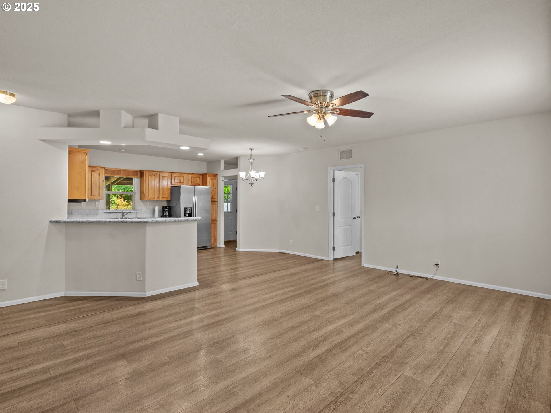 33635 North Fork Road Southeast Lyons, OR 97358 - Photo 6 of 42