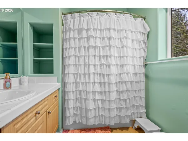 $293,800 | 19900 Southwest Poplarwood Place, Tualatin, OR 97062