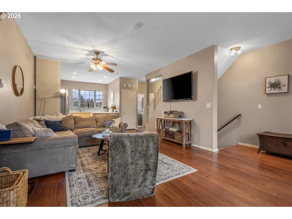 $293,800 | 19900 Southwest Poplarwood Place, Tualatin, OR 97062