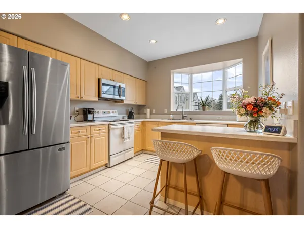 $293,800 | 19900 Southwest Poplarwood Place, Tualatin, OR 97062