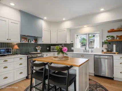 $850,000 | 5002 North Central Park Avenue, Chicago, IL 60625