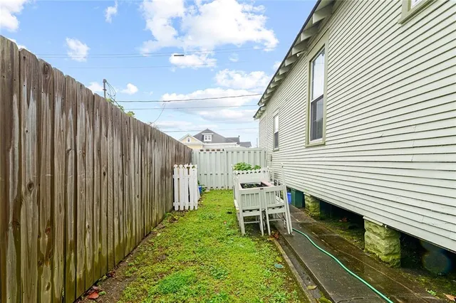 $310,000 | 433 Monroe Street, Gretna, LA 70053