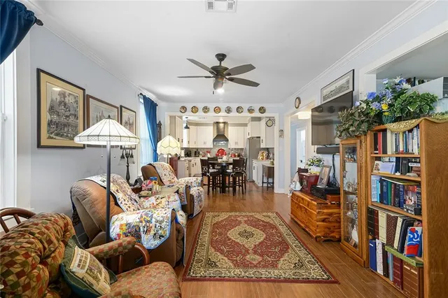 $310,000 | 433 Monroe Street, Gretna, LA 70053