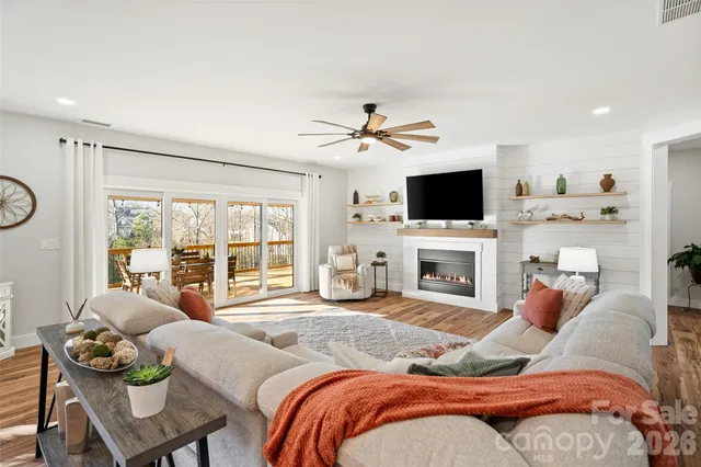 $1,699,900 | 675 Reliance Court, Tega Cay, SC 29708