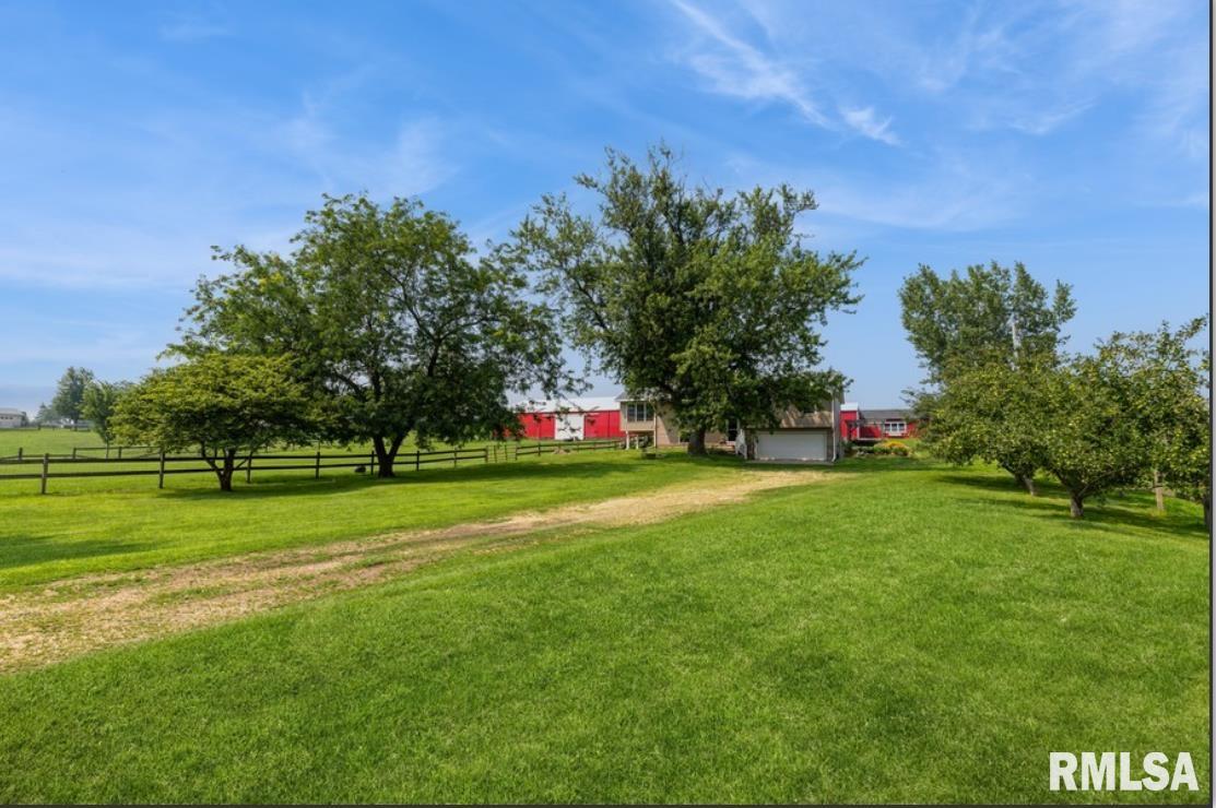 3918 210th Street Clinton, IA 52732 - Photo 9 of 32 Gallery Image 9