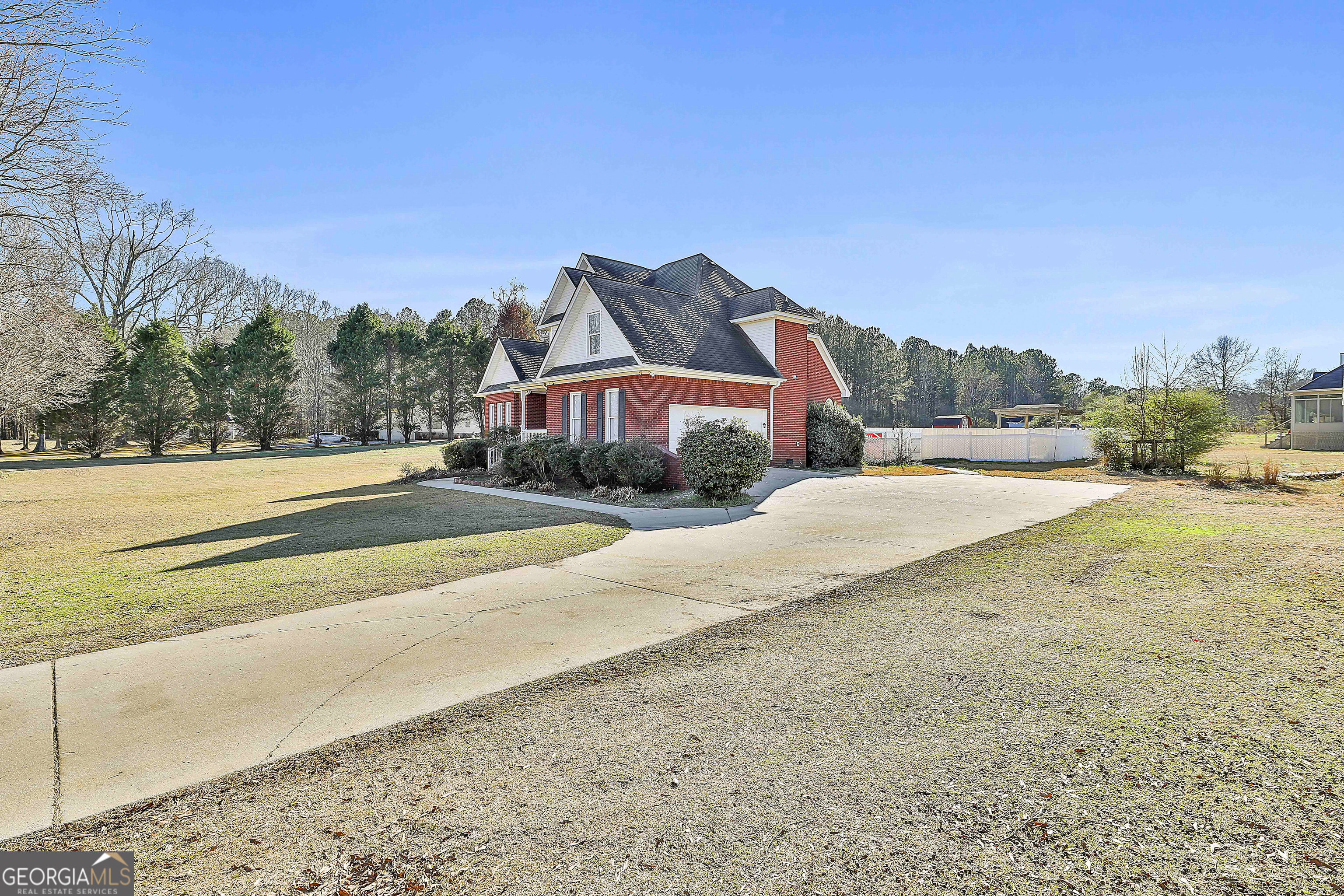 1317 Cheatham Road Griffin, GA 30223 - Photo 6 of 41