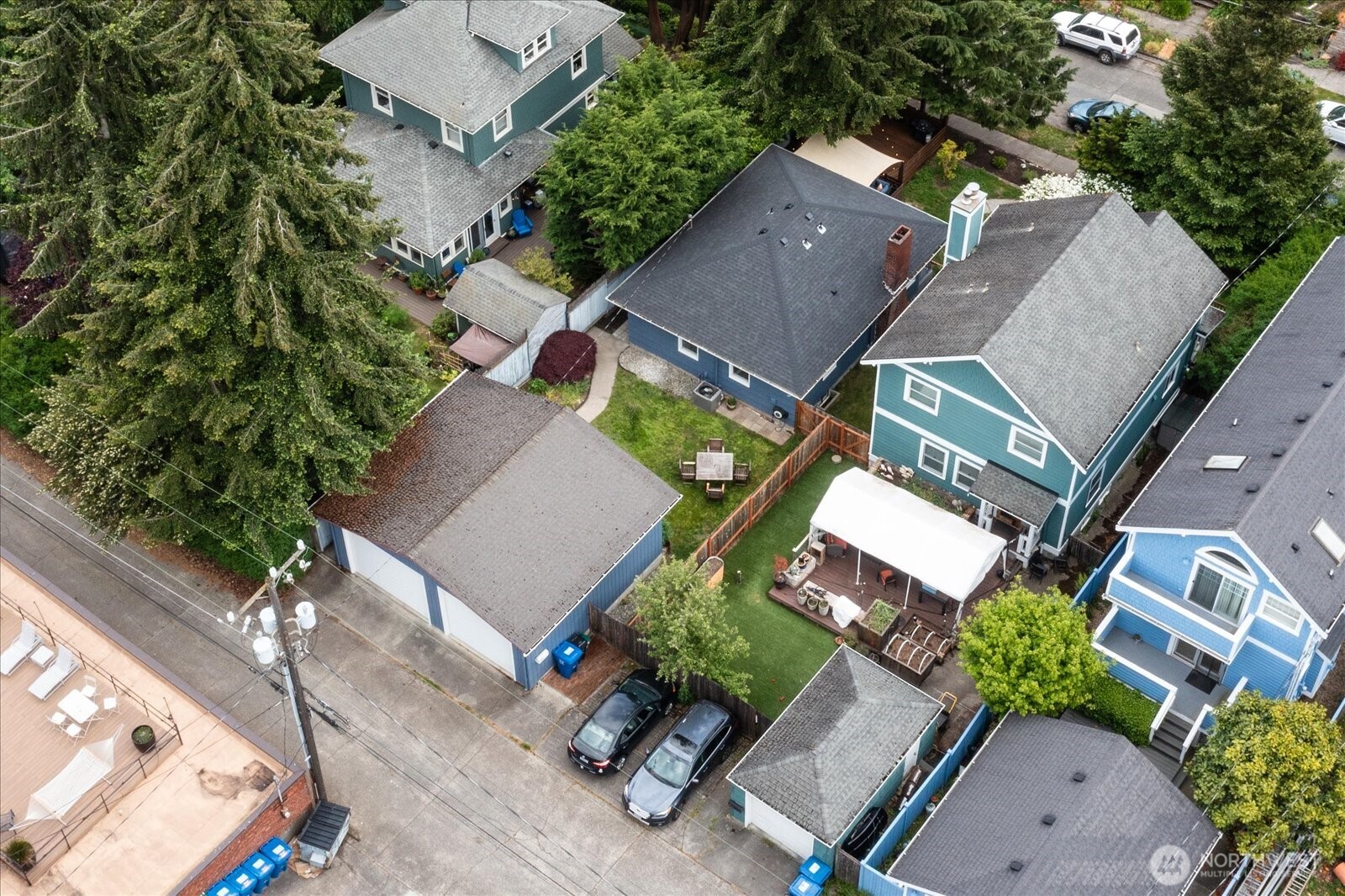 2129 42nd Avenue Southwest Seattle, WA 98116 - Photo 32 of 40