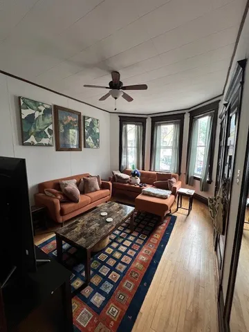 $1,500 | 1909 South May Street, Unit 1, Chicago, IL 60608