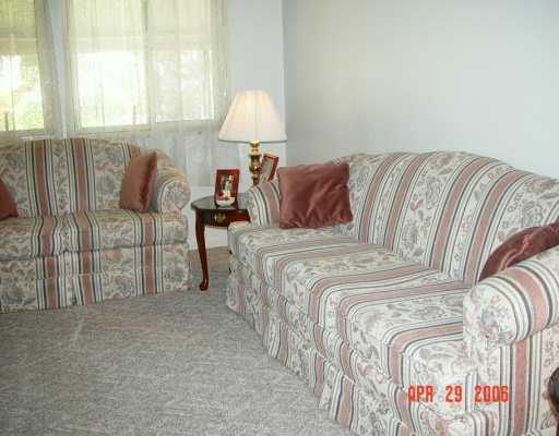 621 Brightberry Road Monroeville, PA 15146 - Photo 3 of 7 Gallery Image 3