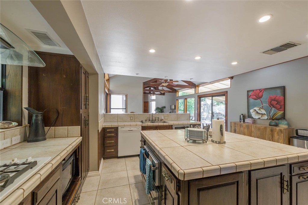 45 Kirk Way Chico, CA 95928 - Photo 6 of 38