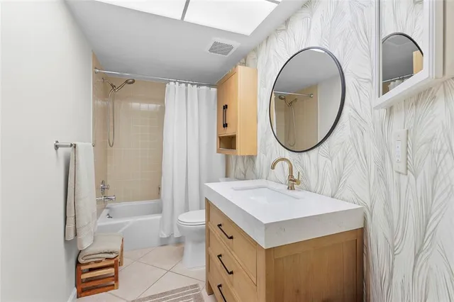 $438,000 | 4302 Woodmans Chart, Unit 134, Sarasota, FL 34235