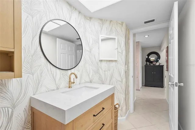 $438,000 | 4302 Woodmans Chart, Unit 134, Sarasota, FL 34235