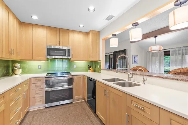 $438,000 | 4302 Woodmans Chart, Unit 134, Sarasota, FL 34235