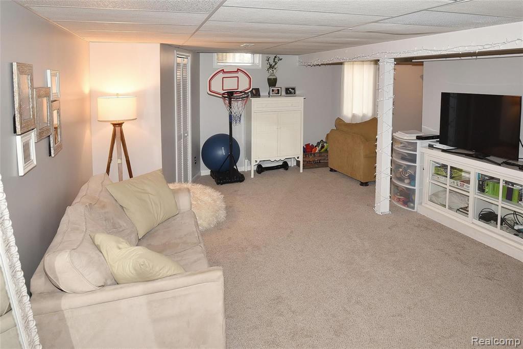 1205 Arms Court Rochester Hills, MI 48307 - Photo 28 of 38
