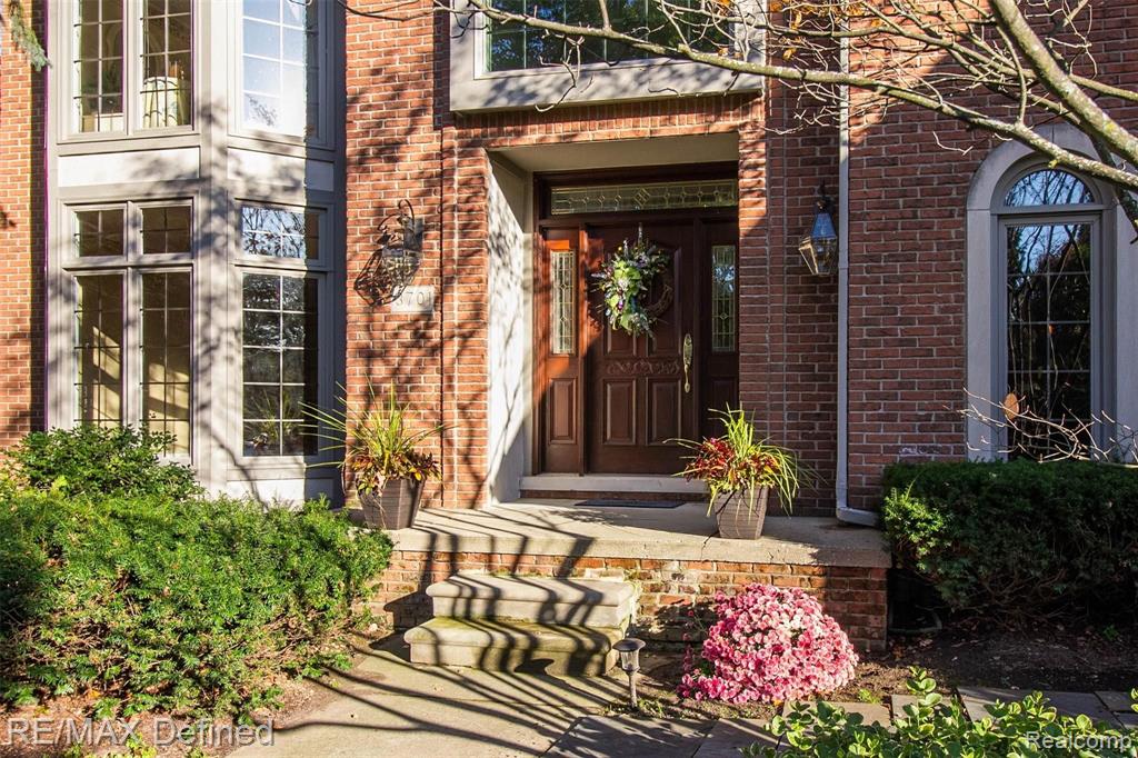 3701 Edinborough Drive Rochester Hills, MI 48306 - Photo 2 of 26