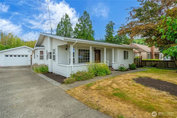 $569,000 | 16101 60th Street East, Sumner, WA 98390