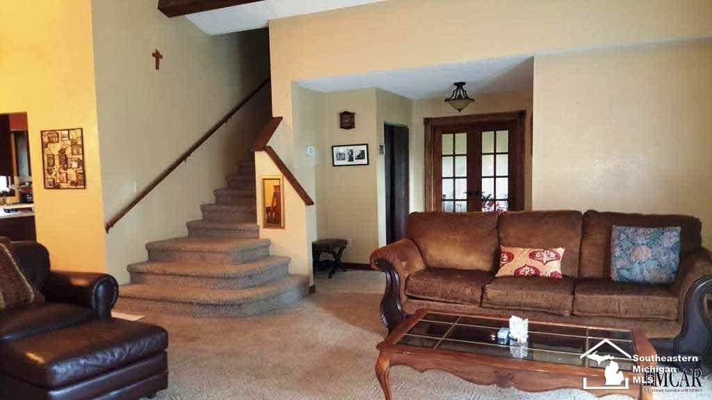 2338 Doty Road Monroe, MI 48162 - Photo 11 of 20 21367310-10.JPG