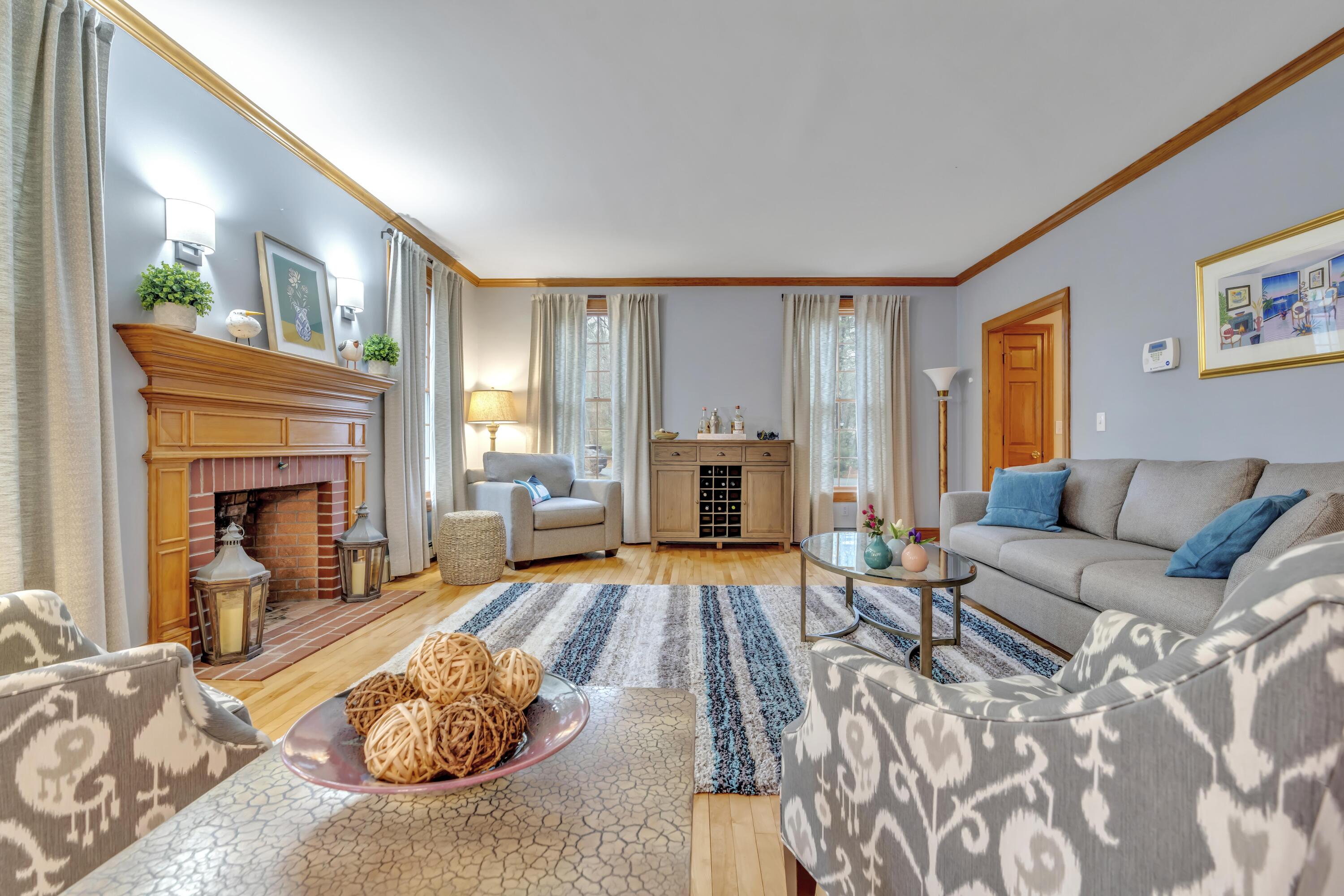 30 Rebecca Road Ogunquit, ME 03907 - Photo 11 of 33 Living Room
