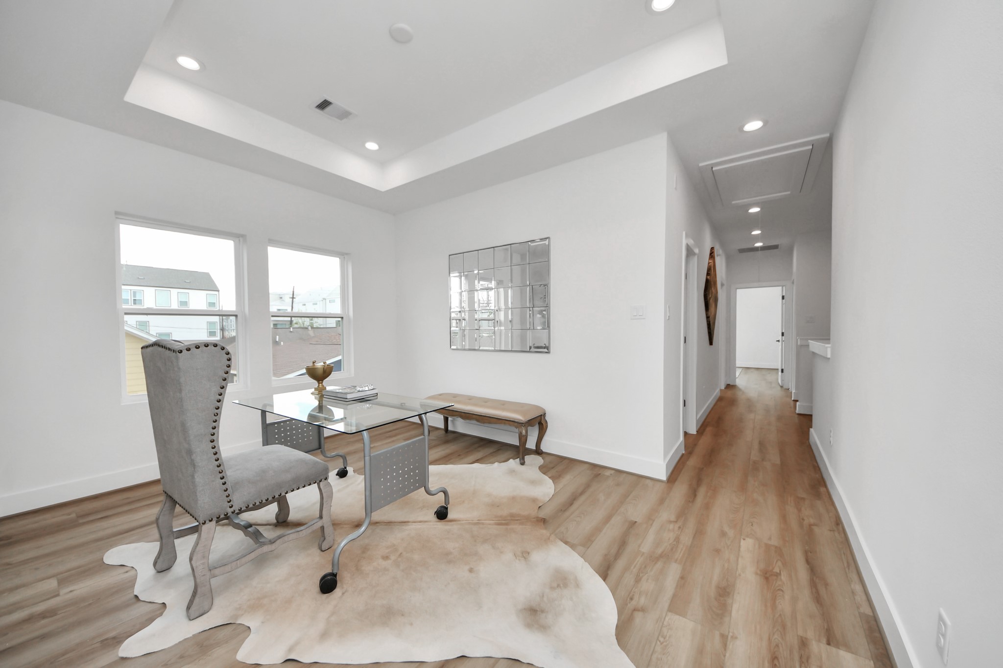 505 Middle Street Houston, TX 77003 - Photo 19 of 46 Experience productivity and style in this bright second-floor office space, featuring modern finishes and abundant natural light for an inspiring work environment.