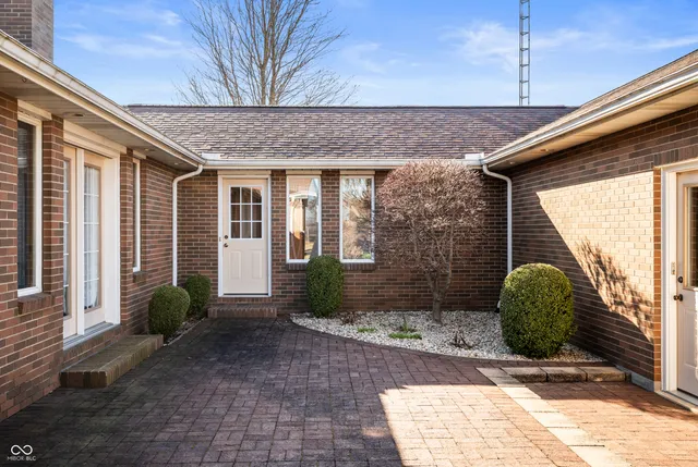 $410,000 | 1820 East 700 South, Lynn, IN 47355