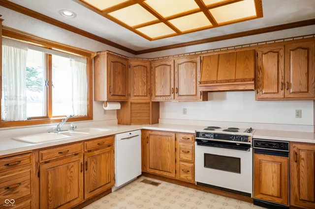 $410,000 | 1820 East 700 South, Lynn, IN 47355