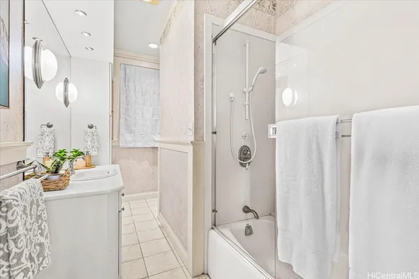 $3,450,000 | 2618 Ferdinand Avenue, Honolulu, HI 96822