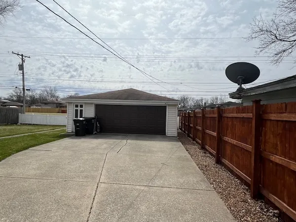 $199,900 | 3007 190th Street, Lansing, IL 60438