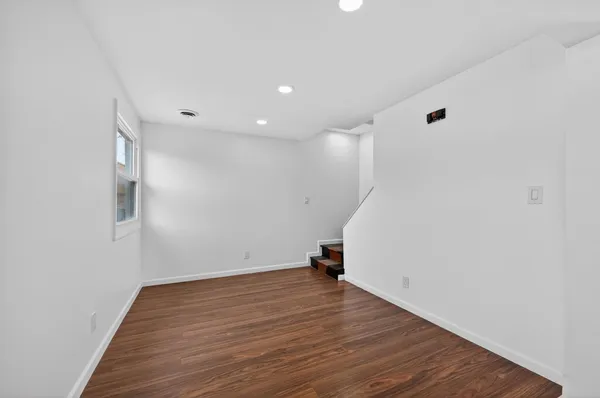 $1,050,000 | 14 Laurel Court, Jersey City, NJ 07302