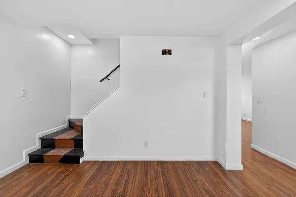 $1,050,000 | 14 Laurel Court, Jersey City, NJ 07302