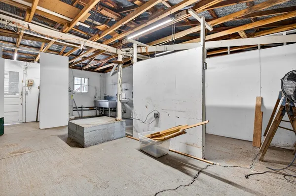 $119,900 | 906 Peoria Street, Lincoln, IL 62656