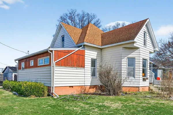 $119,900 | 906 Peoria Street, Lincoln, IL 62656