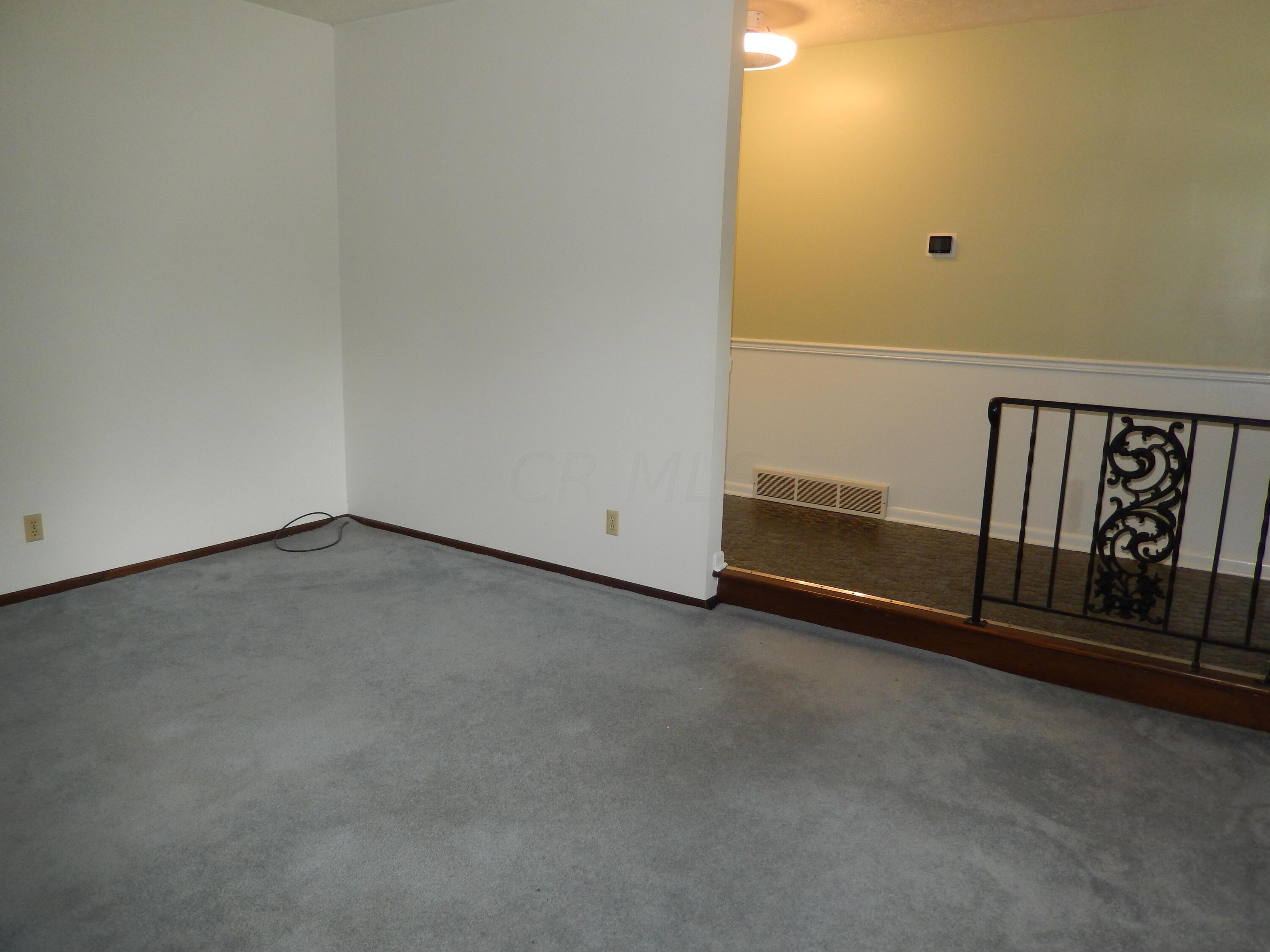 1649 Norma Road Columbus, OH 43229 - Photo 9 of 48 DSCN0271