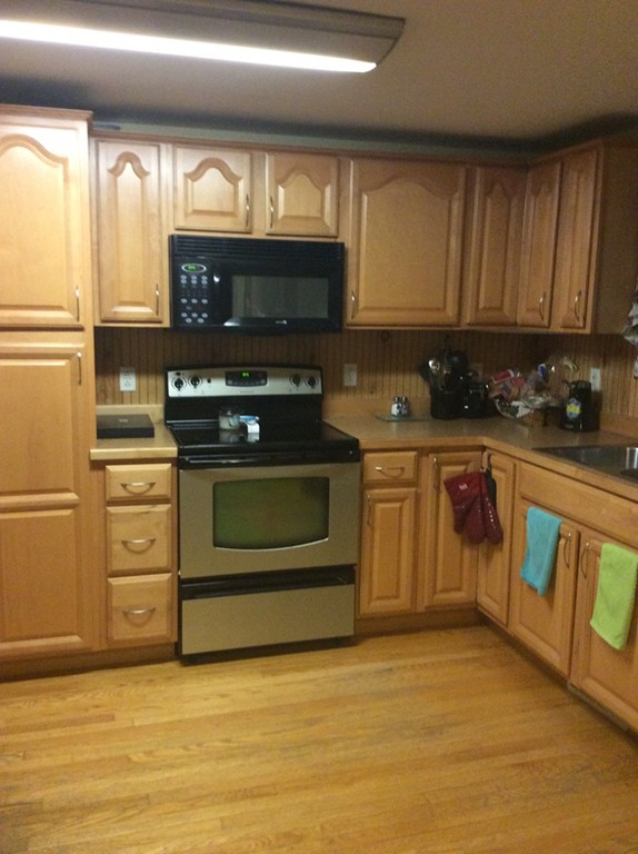 9 Moffett Road Lynn, MA 01905 - Photo 4 of 10 Gallery Image 4