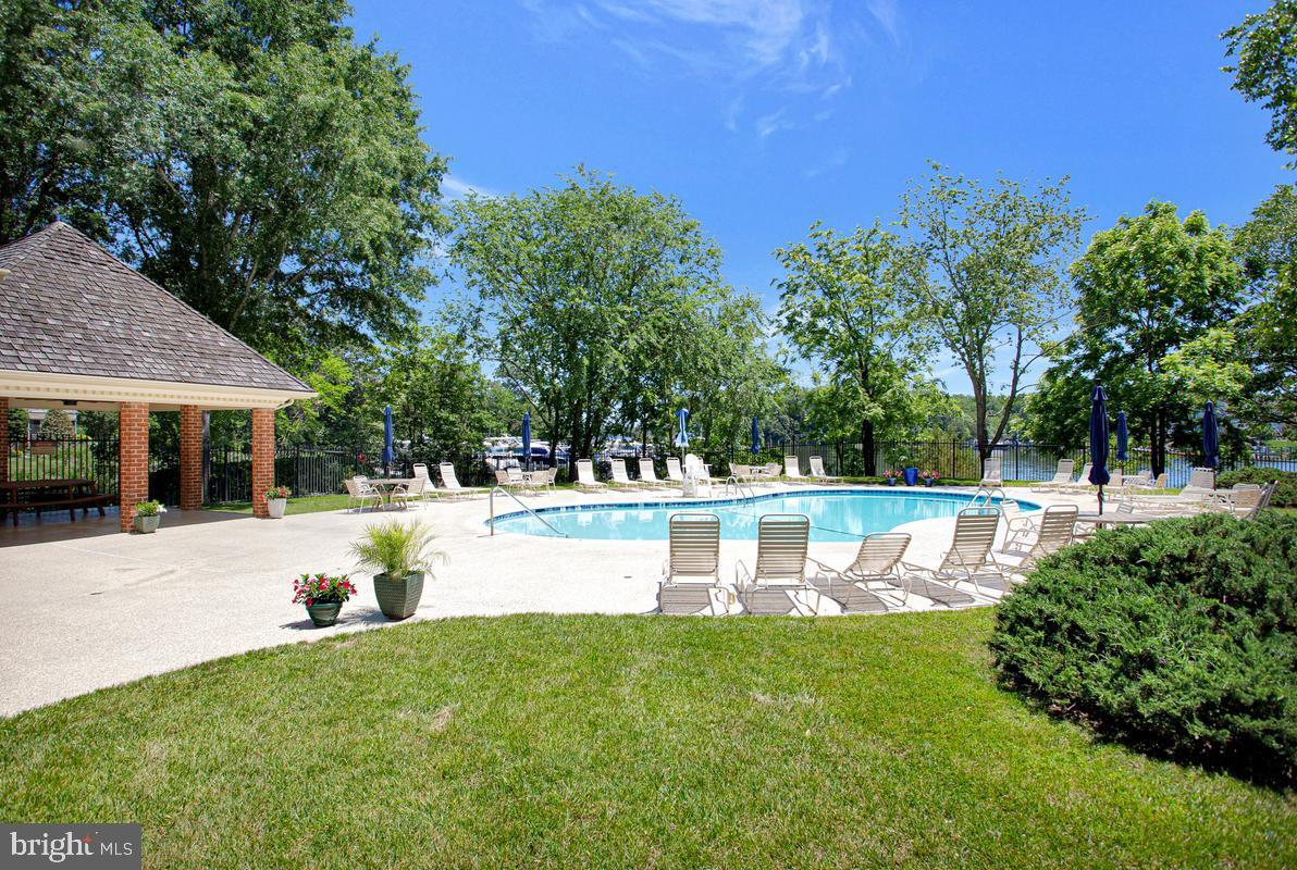 980 South River Landing Road Edgewater, MD 21037 - Photo 68 of 76 Community Pool