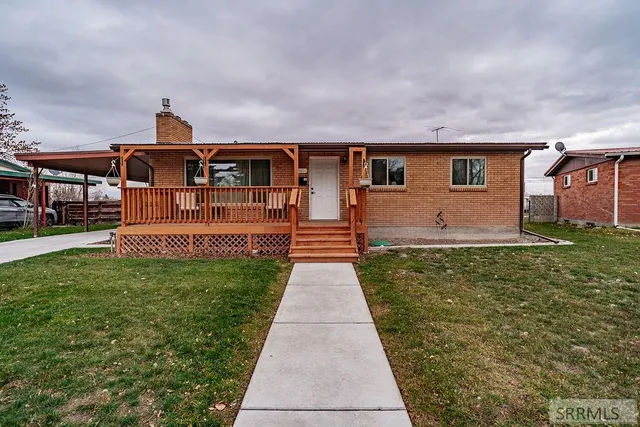 $355,000 | 365 Jefferson Street, American Falls, ID 83211