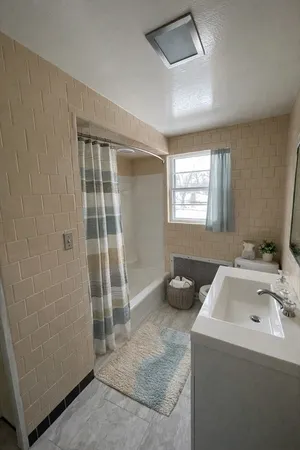 $1,850 | 73 Davis Street, Unit B, North Andover, MA 01845